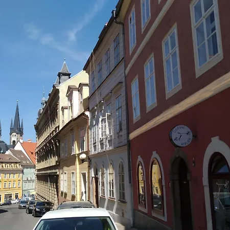 Skromny V Centru Chebu, 3. Floor Apartment Cheb