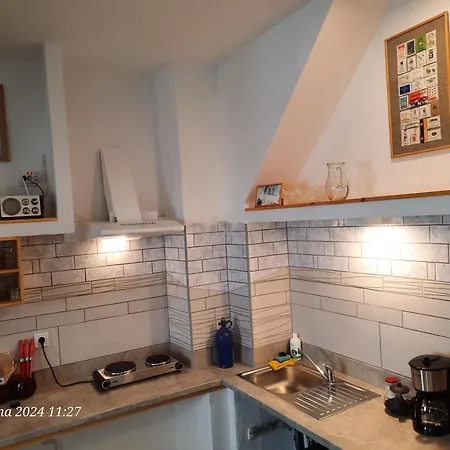 Skromny V Centru Chebu, 3. Floor Apartment Cheb