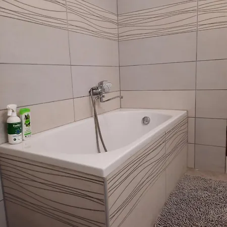 Skromny V Centru Chebu, 3. Floor *