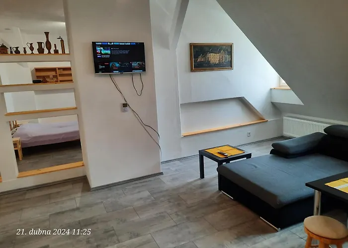 Skromny V Centru Chebu, 3. Floor Cheb